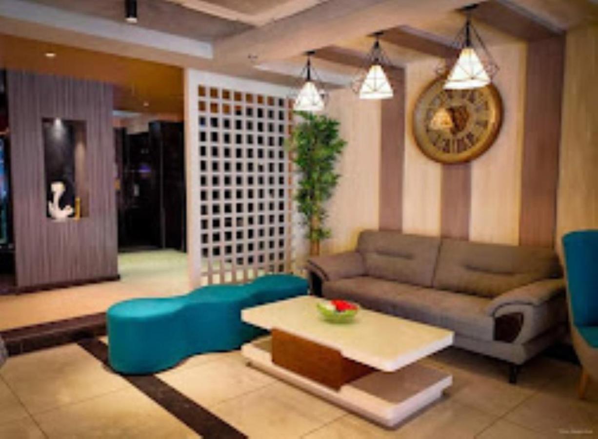 Hotel Raj Inn Bhubaneswar Exterior foto